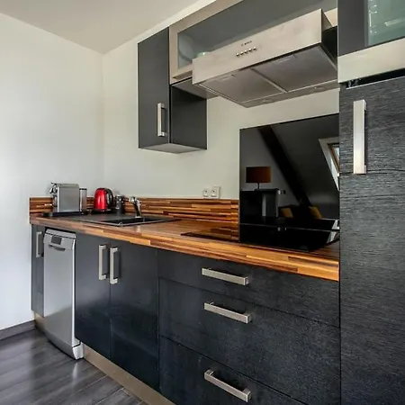 Apartment Rouen, Sous Les Toits, Gare + Parking *