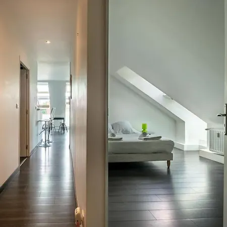 Rouen, Sous Les Toits, Gare + Parking Apartment