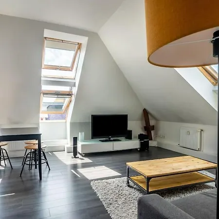 Rouen, Sous Les Toits, Gare + Parking Apartment
